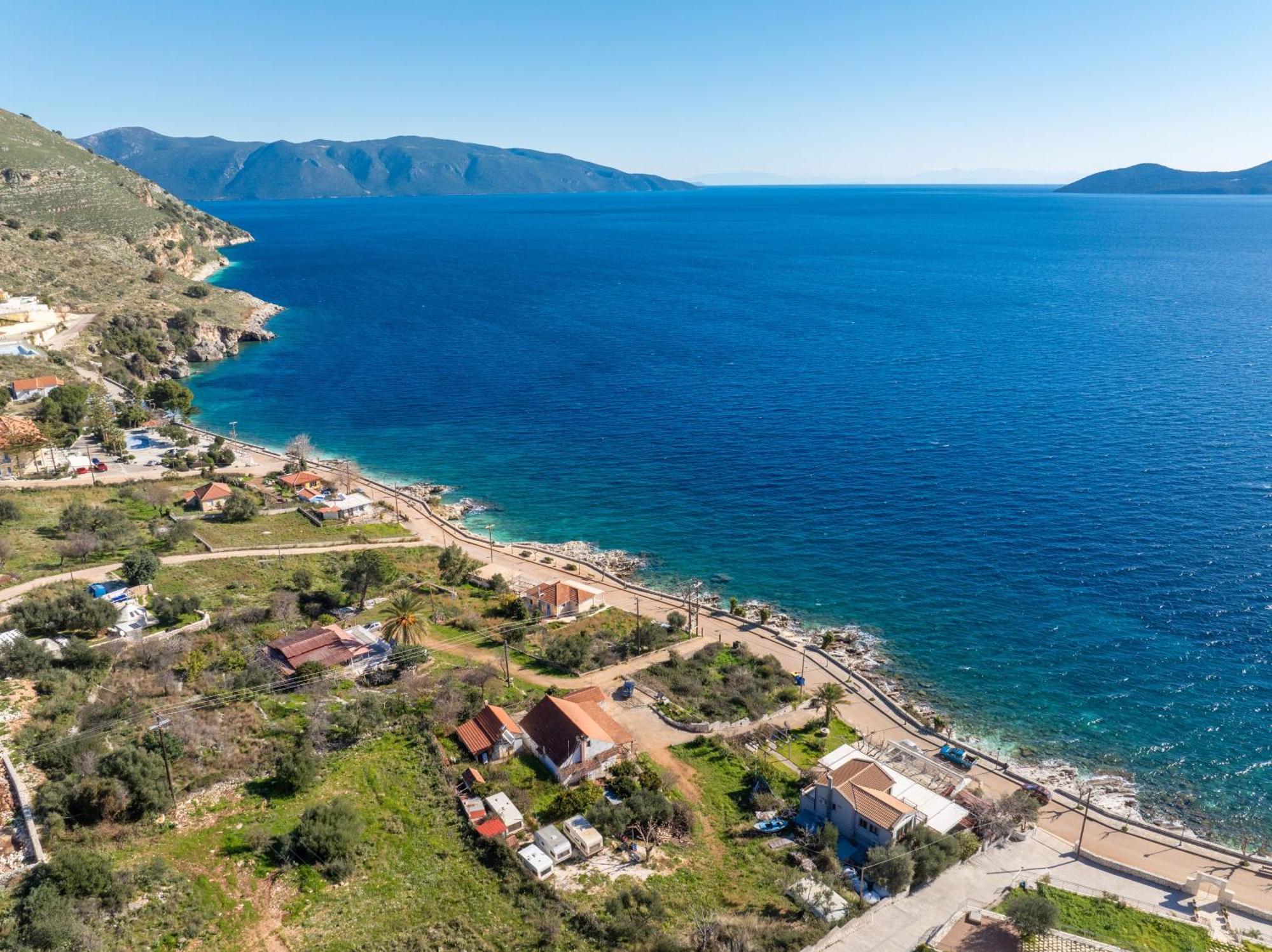 Sea Rock Apartment Agia Efimia Bagian luar foto