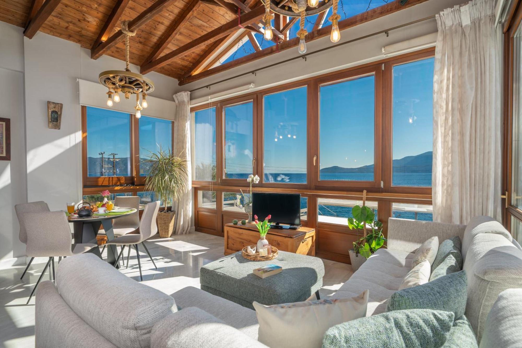 Sea Rock Apartment Agia Efimia Bagian luar foto